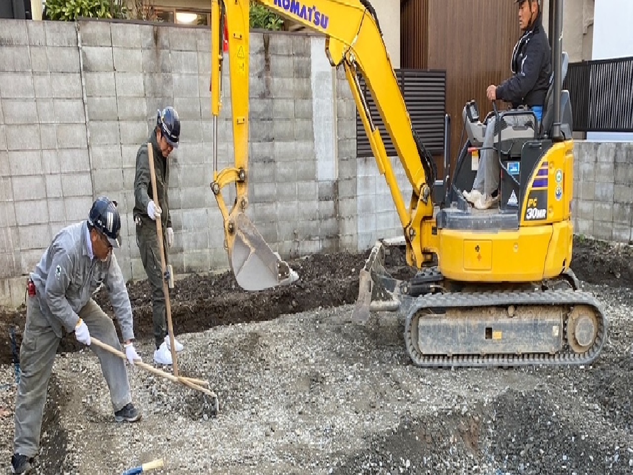 基礎着工です!