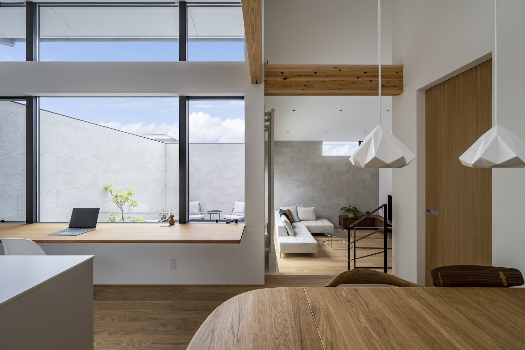 美しさは、静けさの中にある